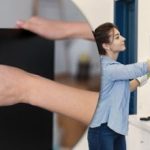 Jak otřít obrazovku televizoru, aby nedošlo k jejímu poškození: šikovný