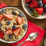 Co přidat do ovesné kaše: 12 ingrediencí pro maximální přínos