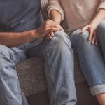 Téměř třetina lidí souhlasí s tím, že žena by měla